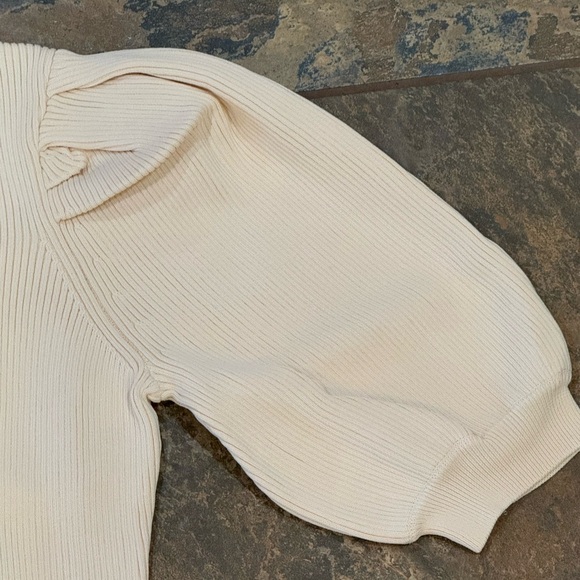 Vici Puff Sleeve Top - Picture 3 of 8